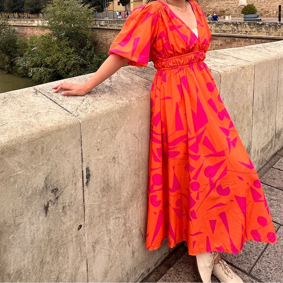 Puffed sleeves midi dress - Picture 2 of 2